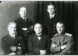 Admiral E. A. Sinclair, K. Päts ja J. Laidoner Inglise mereväe-ohvitseridega - KM EKLA