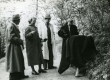 Friedebert Tuglas, Elsa Kõrge, Kuno Kõrge, Betti Alver, Elo Tuglas Pühajärvel 29.05.1957 - KM EKLA