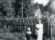 Betti Alver ja [Lembit Lättemägi] Pühastes u. 1960. a - KM EKLA