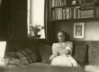 Betti Alver oma elukohas Tartus, Pargi tn 2 20. VII 1951 - KM EKLA