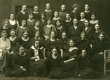 E.N.K.S Tütarlaste Gümnaasiumi õpilased - IX a klass 1923/24  - KM EKLA