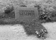 Johannes Semper i haud Tallinnas Metsakalmistul 1974. a. - KM EKLA