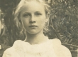 H. Adamsoni lemmikõpilane Alide Amandus (Mooniõis) 1924. a. - KM EKLA
