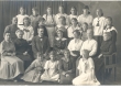 Ernst Enno Haapsalu Saksa algkooli õpetajatega ja õpilastega 1921. a. - KM EKLA