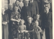 Artur Adson, Marie Under, P. Halliste, Johannes Aavik, Aleksandra Aavik tütrega jt. 1. juunil 1944 Nõmmel - KM EKLA