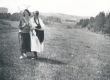 Elo Tuglas ja Selma Oinas-Kurvits suvitamas Kasaritsas Puiga talus 1921-22 - KM EKLA