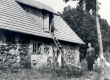 Friedebert Tuglas Ahjal vana õllekoja ees. juuli 1938 - KM EKLA