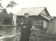 H. Adamson koduõues Viljandimaal Kärstnas 1944 - KM EKLA