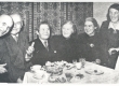 Johannes Aavik'u 70-da sünnipäeva pühitsemisel A. Adson, Otto Pukk, Johannes Aavik, Marie Under, Pukk, Hedda Hacker - KM EKLA