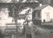 Ernst Peterson-Särgava oma aias õunapuu juures 19. IX 1954 - KM EKLA