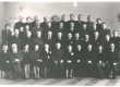 Ernst Peterson-Särgava Tallinna Ehitustehnikumi õpetajana kaastööliste ja õpilaste keskel 1940-ndate a-te II p. - KM EKLA